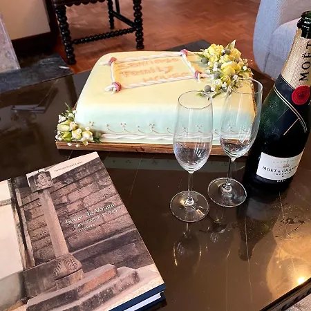 Bed & Breakfast Santiago Family House - Luxury 4*