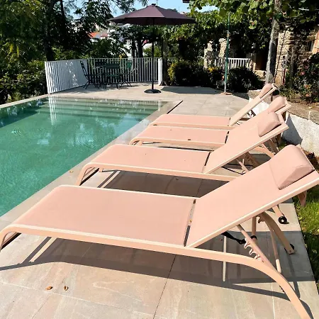 Alojamento de Acomodação e Pequeno-almoço Santiago Family House - Luxury