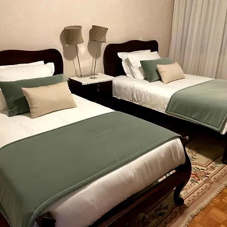 Santiago Family House - Luxury Alojamento de Acomodação e Pequeno-almoço 4*