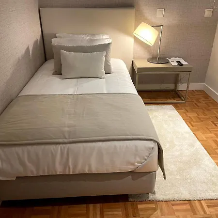 Santiago Family House - Luxury Alojamento de Acomodação e Pequeno-almoço 4*