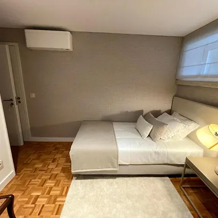 Santiago Family House - Luxury Alojamento de Acomodação e Pequeno-almoço 4*