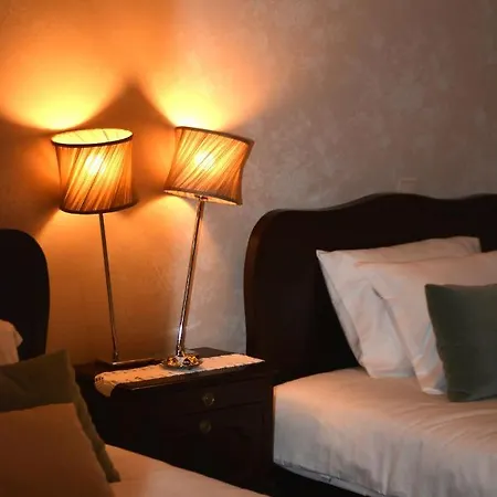 Santiago Family House 4*